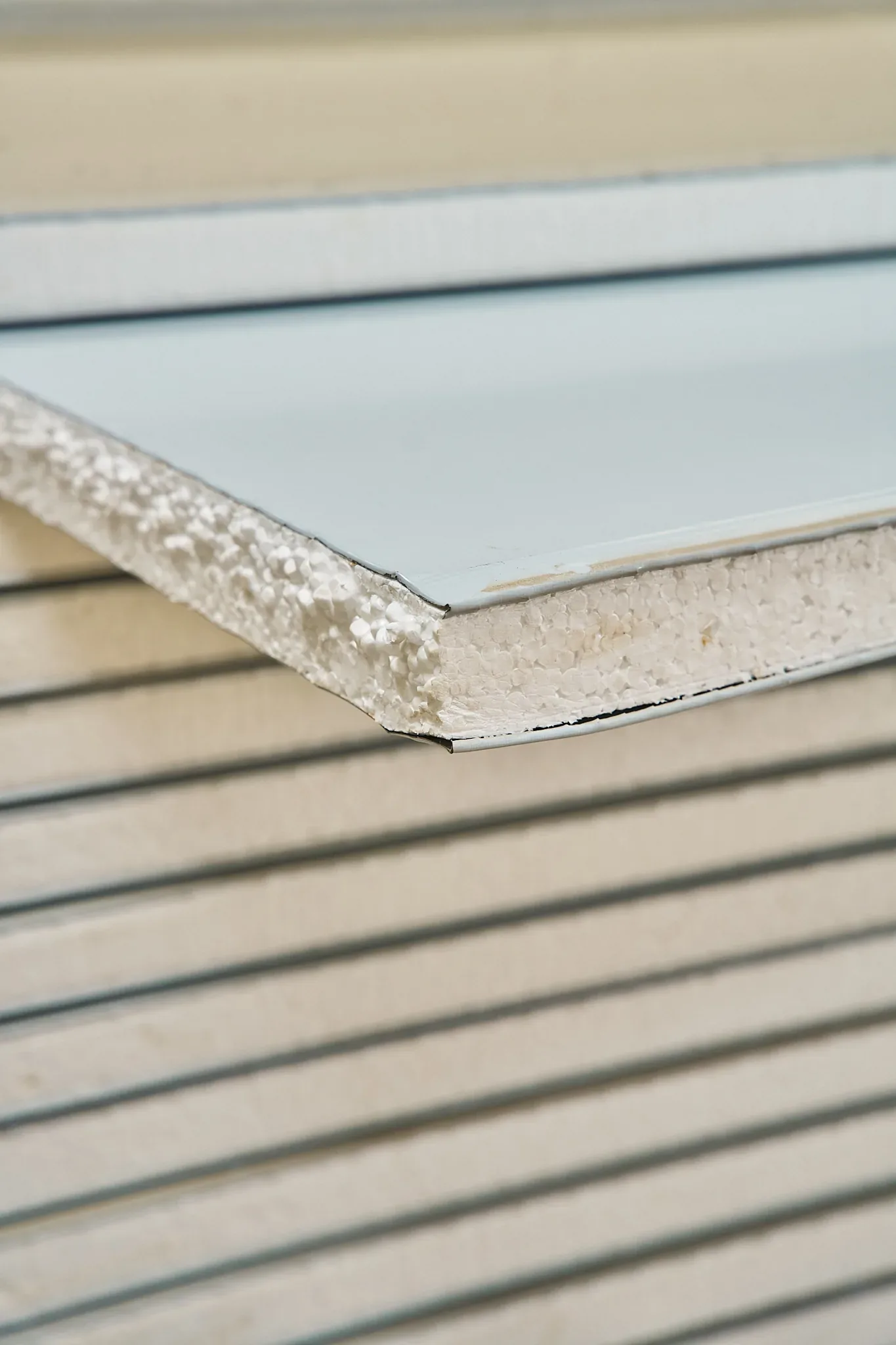 Corner joint of SPECO prefabricated sandwich wall panels