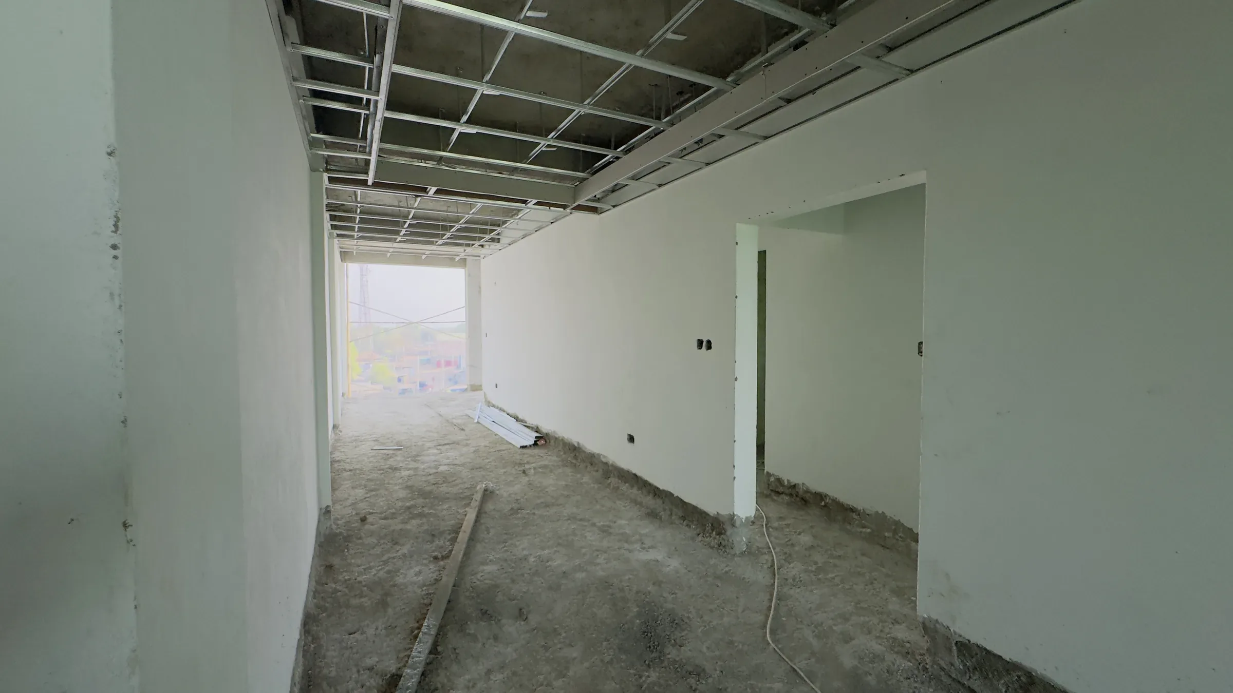 H Brothers G+6 tower, Katoor, Juba: ceiling grid installation